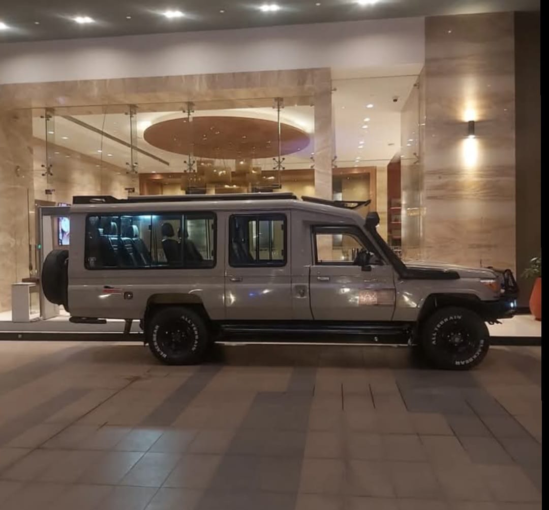 Land Cruiser Safari