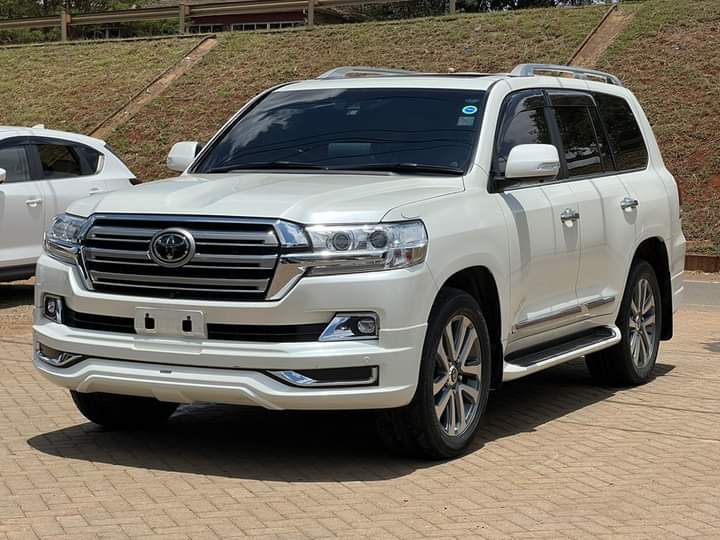 Land Cruiser V8